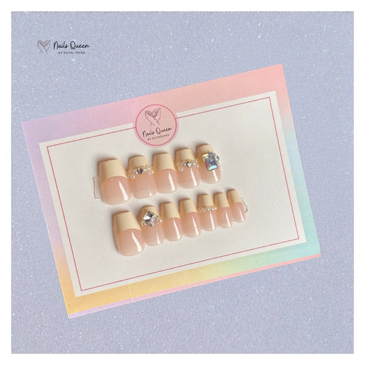 French Luxe Synthetic Press-On Nails